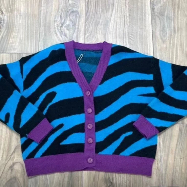 Women Top Sweater Button Front