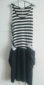 Load image into Gallery viewer, Black and White Striped Side Pockets Dress
