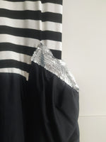 Load image into Gallery viewer, Black and White Striped Side Pockets Dress
